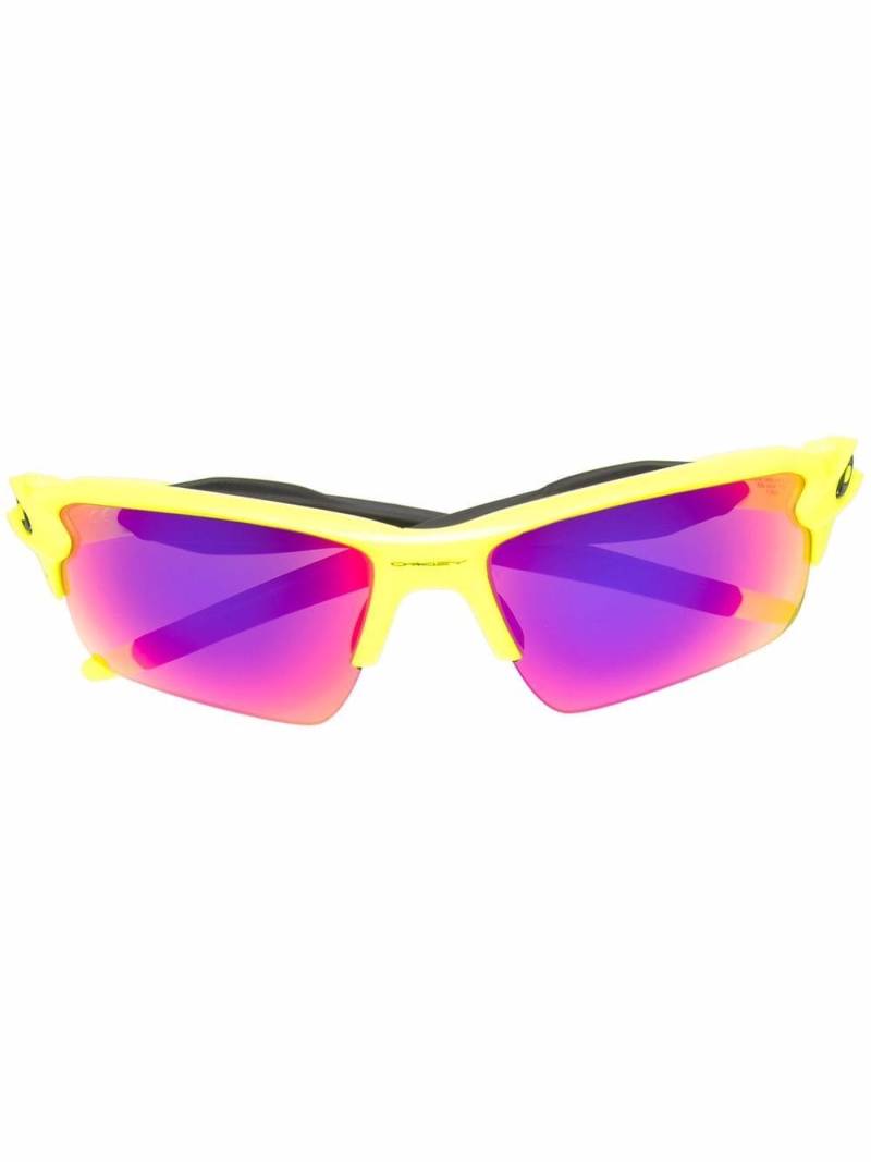 Oakley tinted-lens square-frame sunglasses - Yellow von Oakley