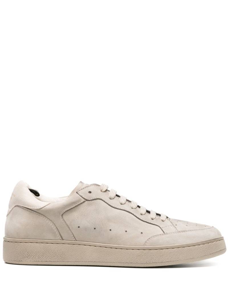 Officine Creative The Answer 005 distressed sneakers - Neutrals von Officine Creative