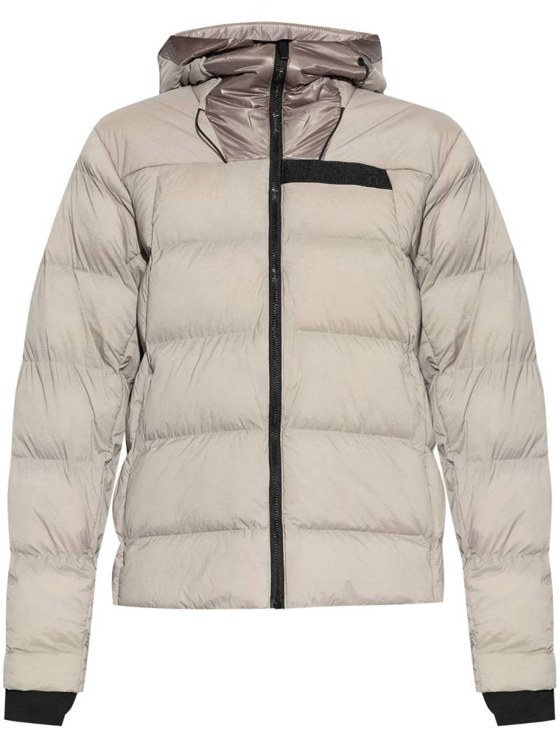 On Running Challenger puffer jacket - Neutrals von On Running