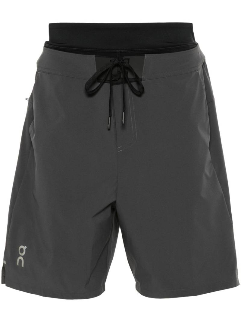 On Running Hybrid logo-print shorts - Grey von On Running