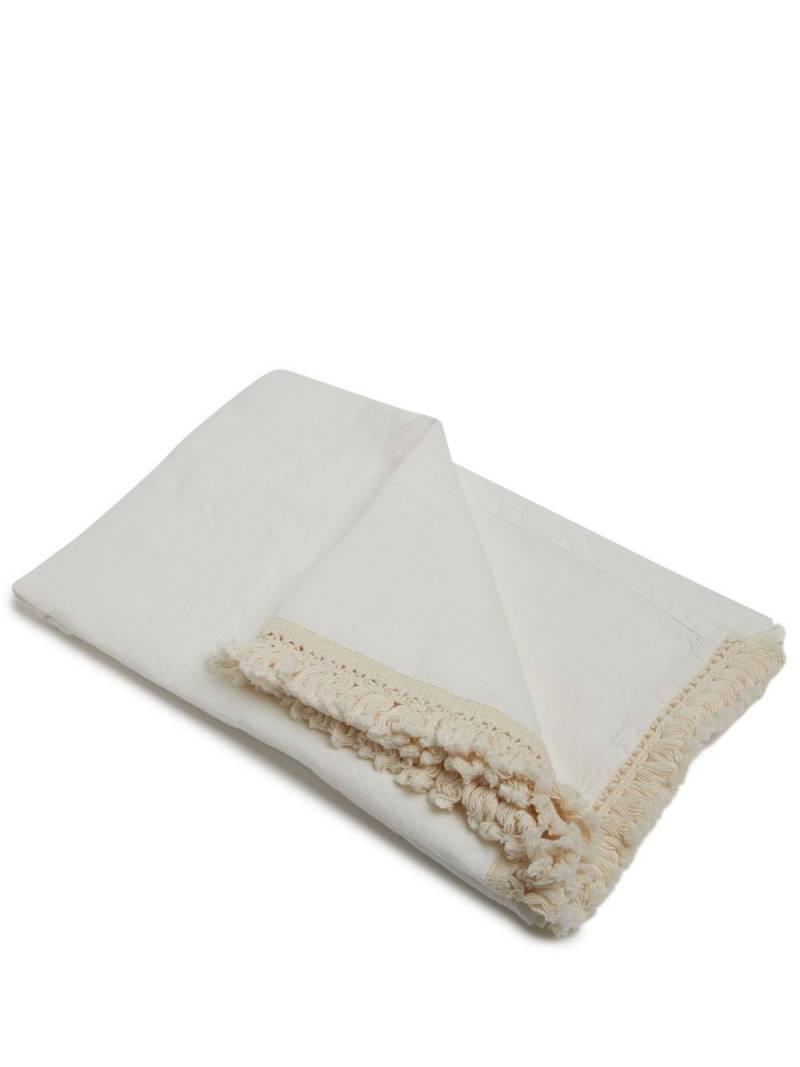 Once Milano fringed bath sheet - White von Once Milano