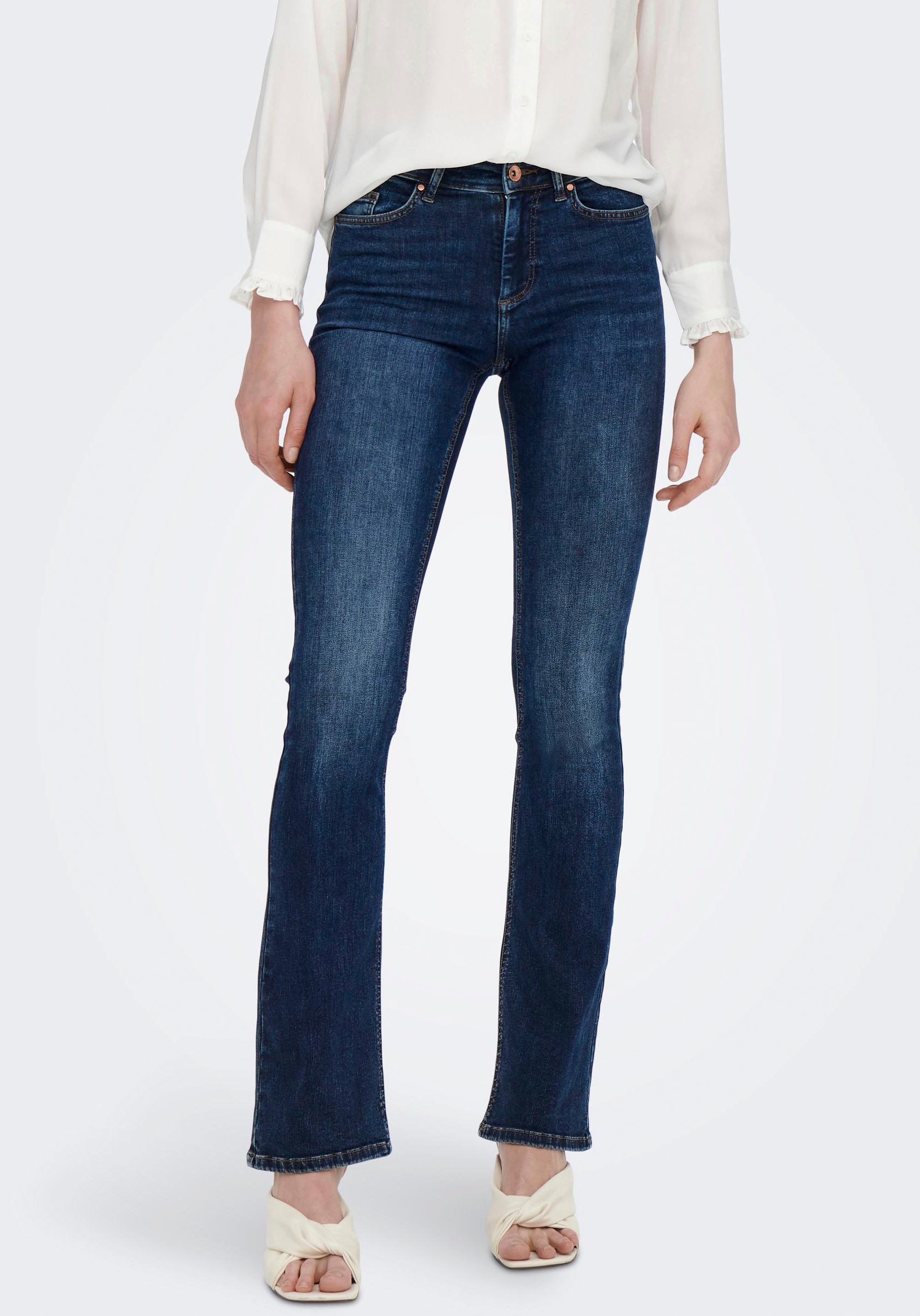 ONLY Bootcut-Jeans »ONLBLUSH MID FLARED DNM TAI021« ONLY Bootcut-Jeans »ONLBLUSH MID FLARED DNM TAI021« von Only