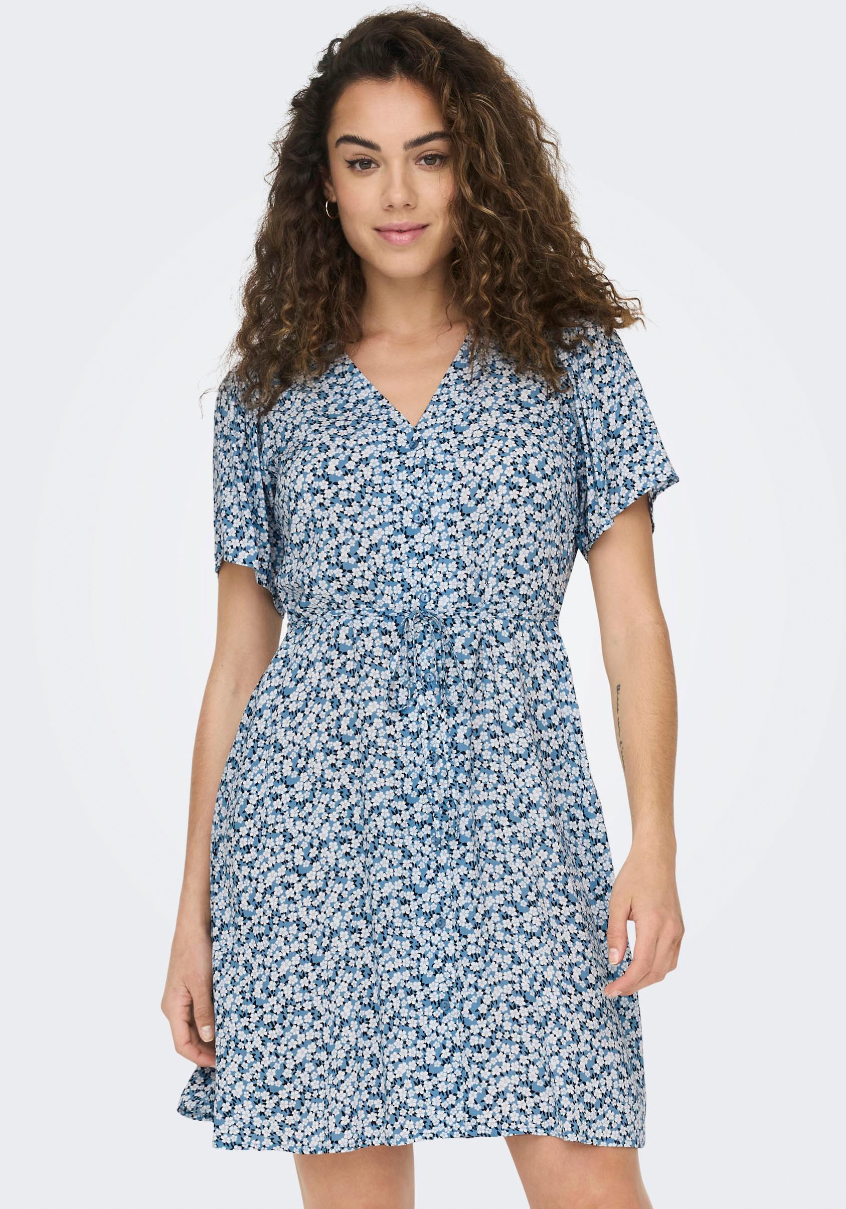 ONLY Minikleid »ONLEVIDA S/S SHORT DRESS WVN NOOS« ONLY Minikleid »ONLEVIDA S/S SHORT DRESS WVN NOOS« von Only