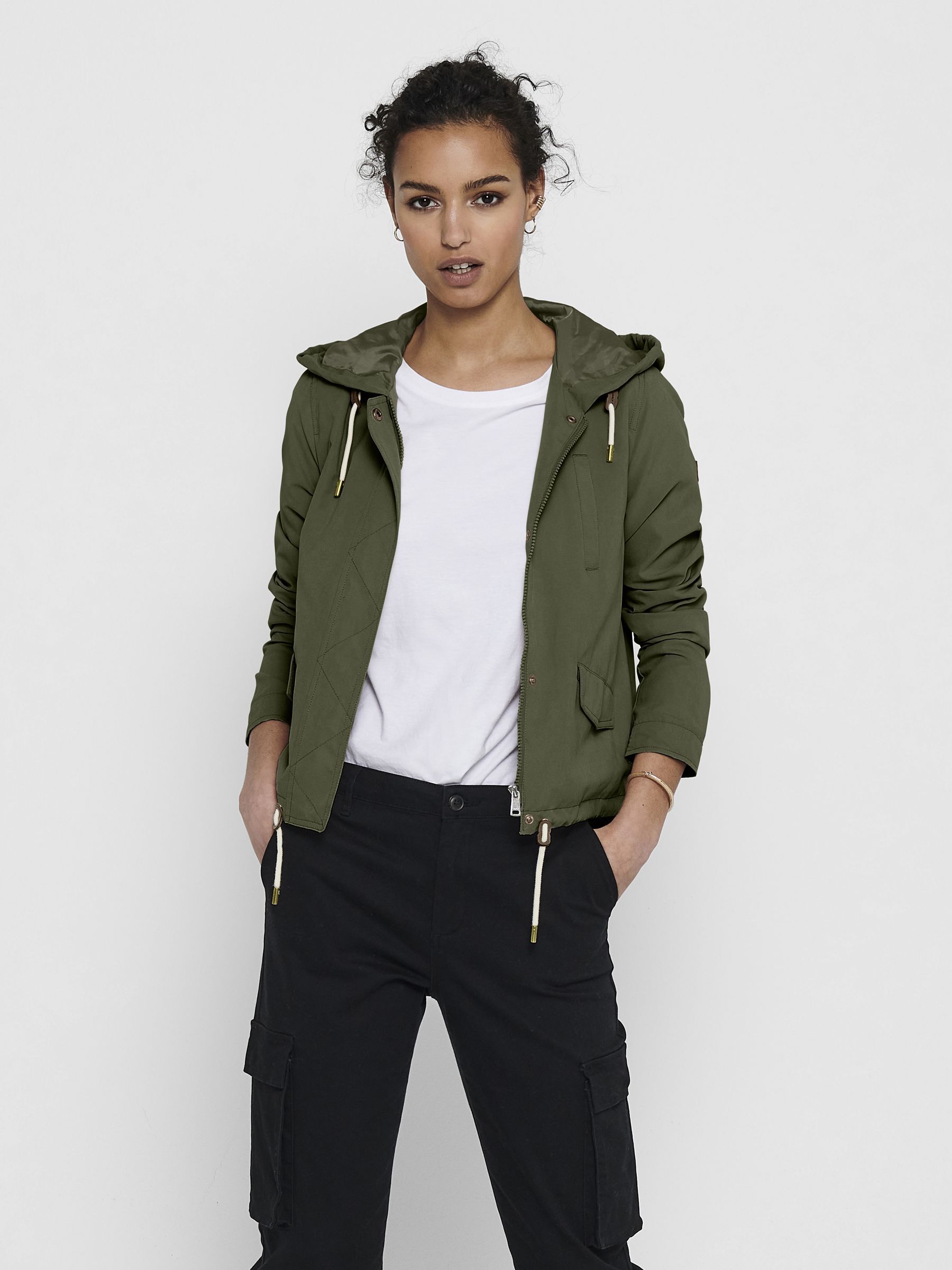 ONLY Parka »ONLSKYLAR HOOD SPRING JACKET CC OTW«, mit Kapuze ONLY Parka »ONLSKYLAR HOOD SPRING JACKET CC OTW«, mit Kapuze von Only