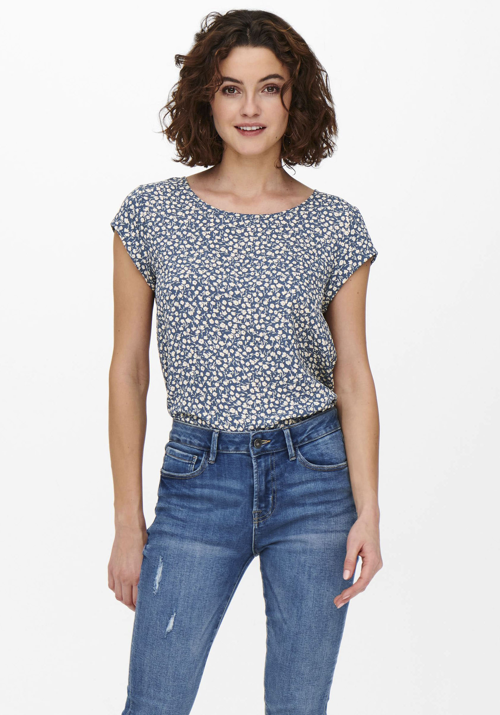 ONLY Shirtbluse »ONLVIC S/S AOP TOP NOOS PTM«, mit Allover Druck ONLY Shirtbluse »ONLVIC S/S AOP TOP NOOS PTM«, mit Allover Druck von Only