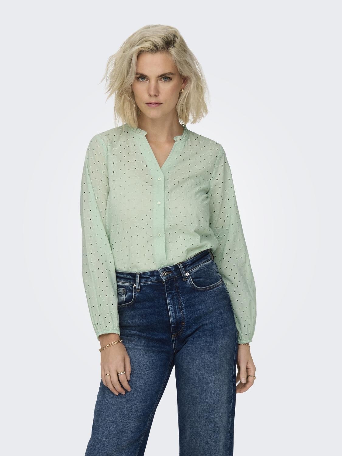 ONLY Spitzenbluse »ONLALFIE NICE EMB LS SHIRT WVN« ONLY Spitzenbluse »ONLALFIE NICE EMB LS SHIRT WVN« von Only