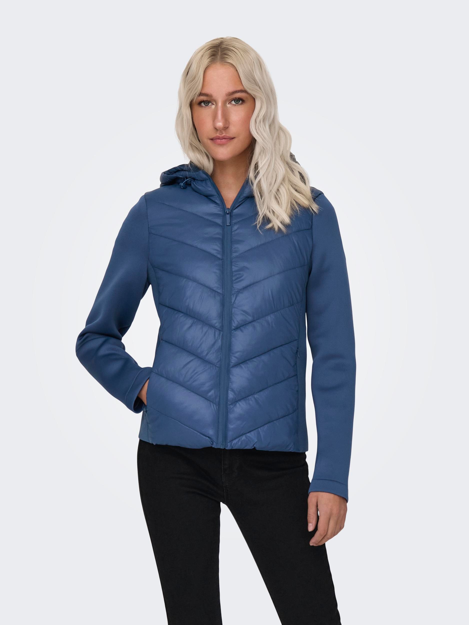 ONLY Steppjacke »ONLSOPHIE MIX FITTED HOOD JACKET CC OTW«, mit Kapuze ONLY Steppjacke »ONLSOPHIE MIX FITTED HOOD JACKET CC OTW«, mit Kapuze von Only
