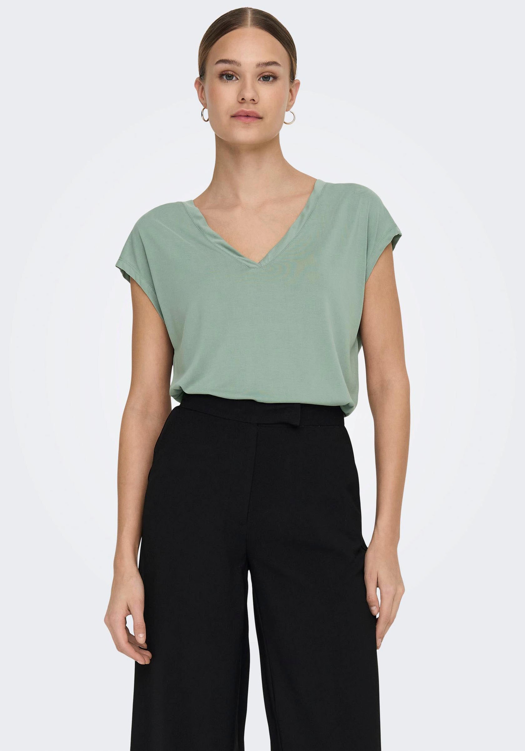 ONLY V-Shirt »ONLFREE S/S MODAL V-NEC TOP BOX JRS NOOS« ONLY V-Shirt »ONLFREE S/S MODAL V-NEC TOP BOX JRS NOOS« von Only