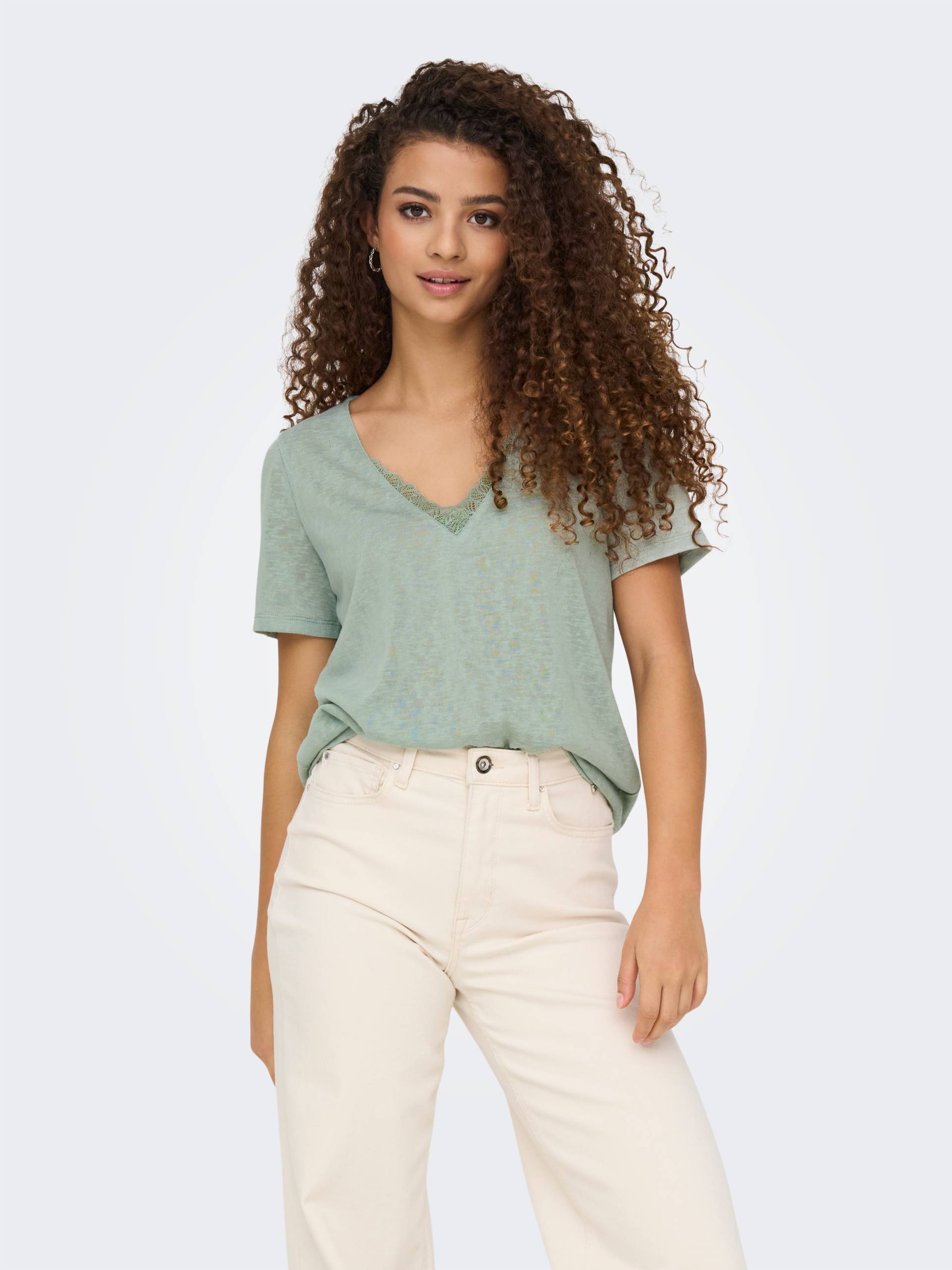 ONLY V-Shirt »ONLZOLA LIFE S/S V-NECK LACE TOP JRS« ONLY V-Shirt »ONLZOLA LIFE S/S V-NECK LACE TOP JRS« von Only