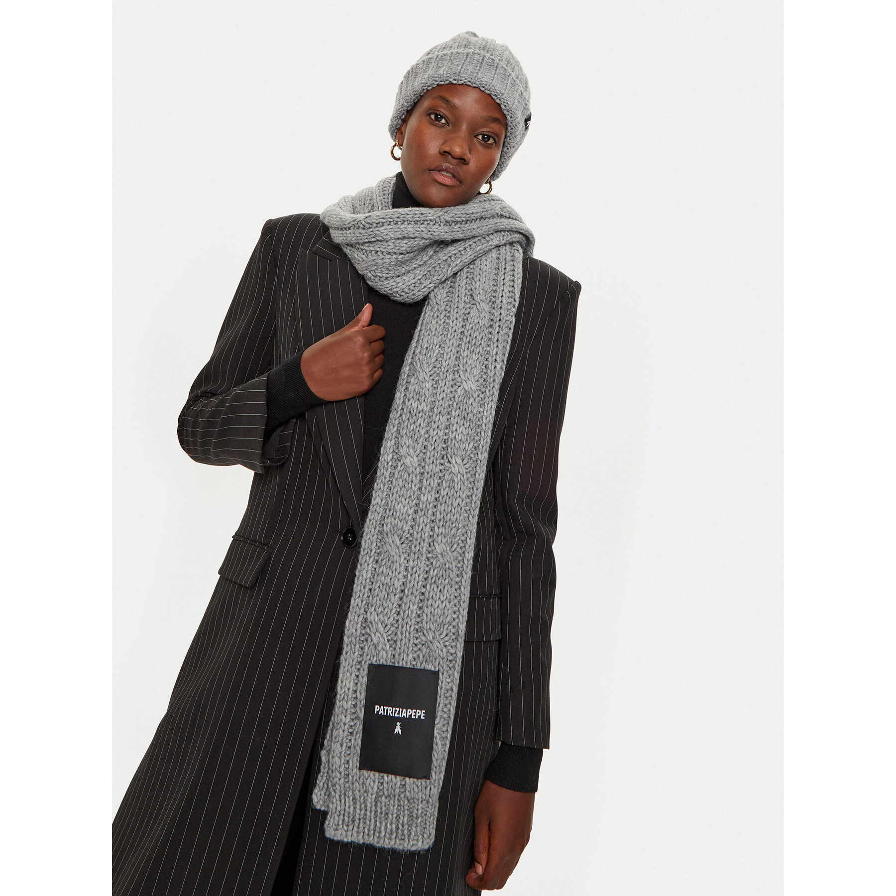 Schal Patrizia Pepe 2FA068/K237-S238 Grau Schal Patrizia Pepe 2FA068/K237-S238 Grau von PATRIZIA PEPE