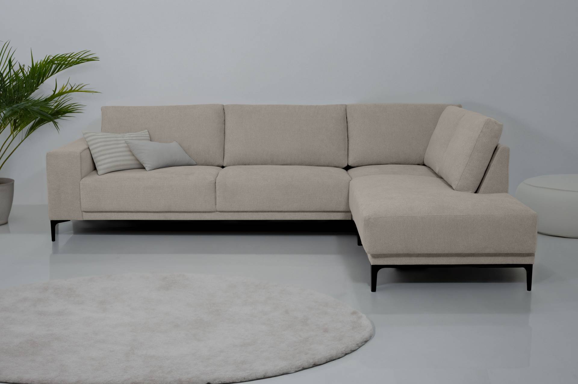 Places of Style Ecksofa »Xander, L-Form,«, Breite 289 cm, Webstoff, Soft-Touch Chenille, schwarze Metallfüssen von PLACES OF STYLE