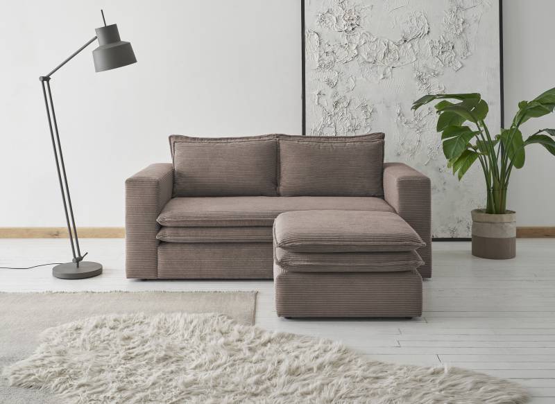 Places of Style Sitzgruppe »PIAGGE«, (2 tlg.), 2-Sitzer-Sofa und Hocker klein im Set von PLACES OF STYLE