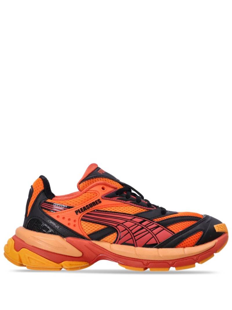 PUMA x PLEASURES Velophasis Layers sneakers - Orange von PUMA