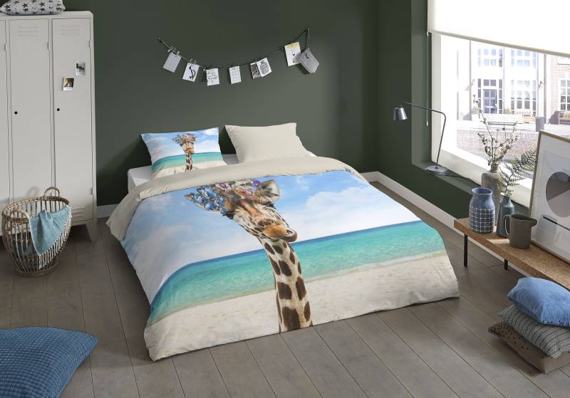 PURE luxury collection Wendebettwäsche »Cool Giraffe«, Mikrofaser, 135x200, Pflegeleicht, Reissverschluss, Wendeoptik, Strand von PURE luxury collection