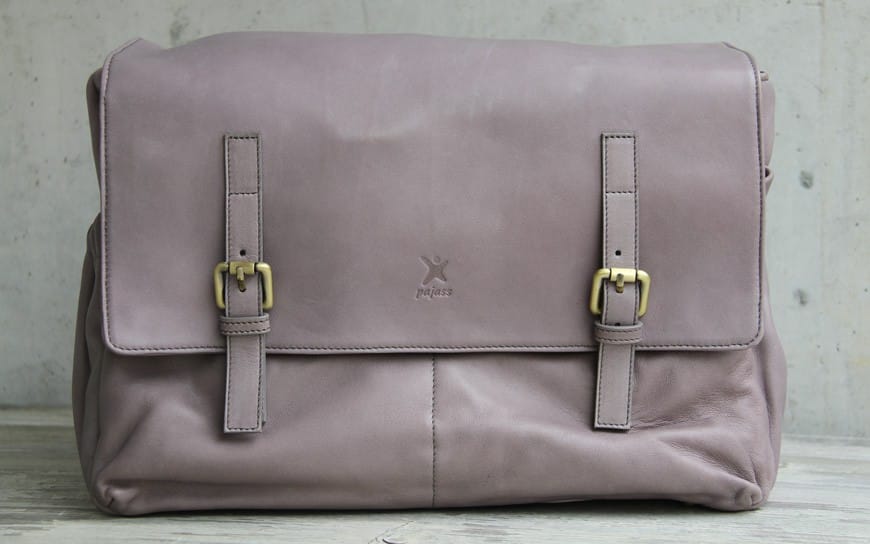 Wickeltasche Leder Taupe von Pajass