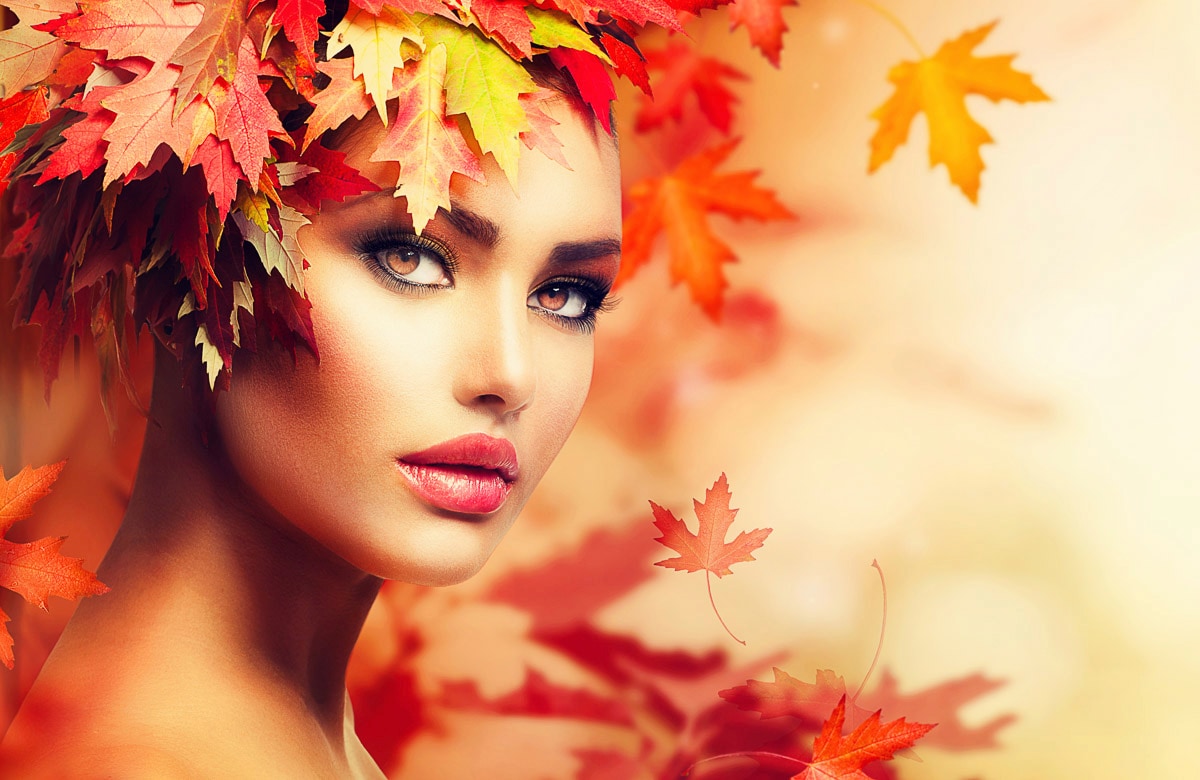 Papermoon Fototapete »AUTUMN WOMAN« Papermoon Fototapete »AUTUMN WOMAN« von Papermoon