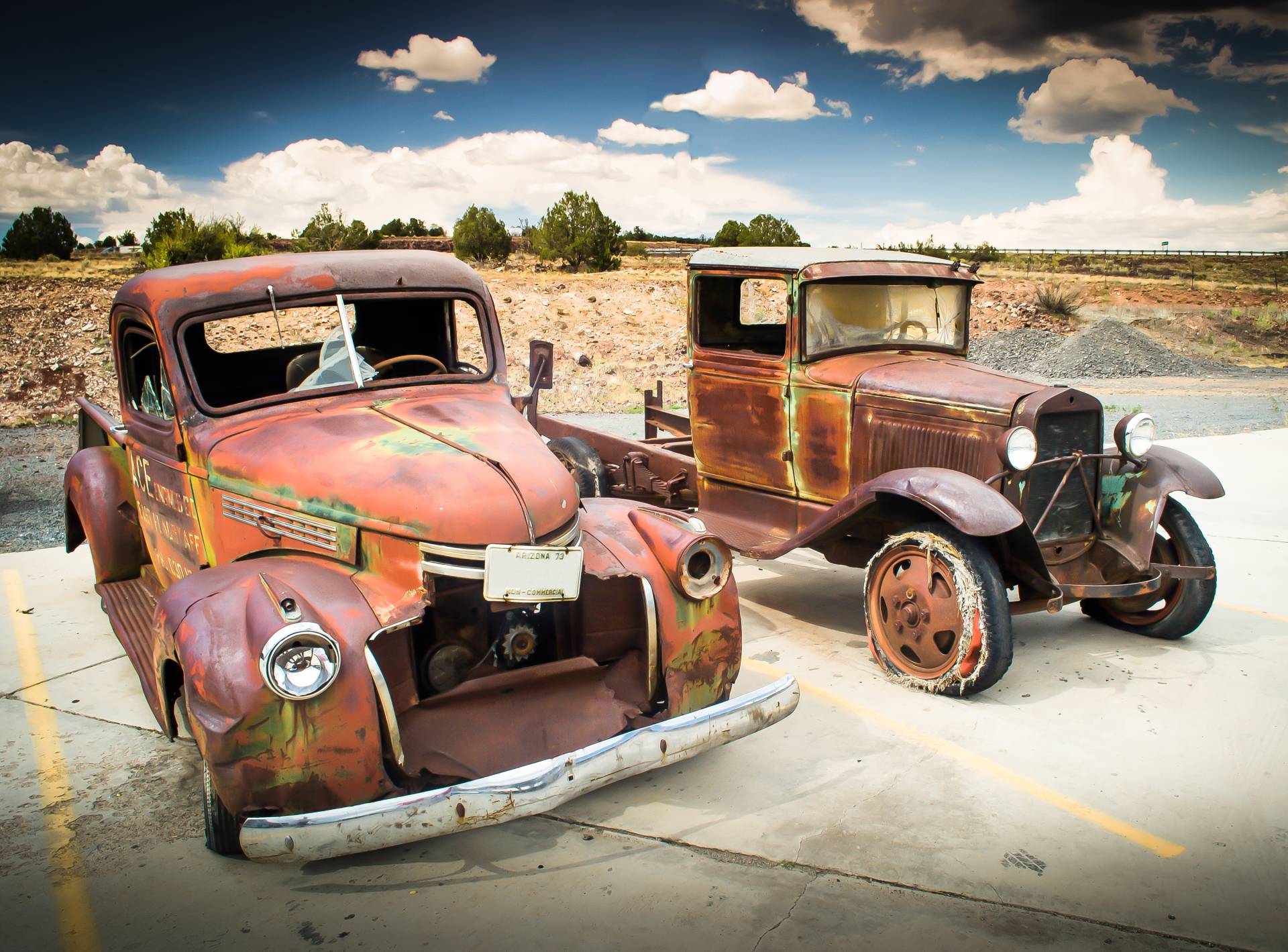 Papermoon Fototapete »Abandoned Old Cars« von Papermoon