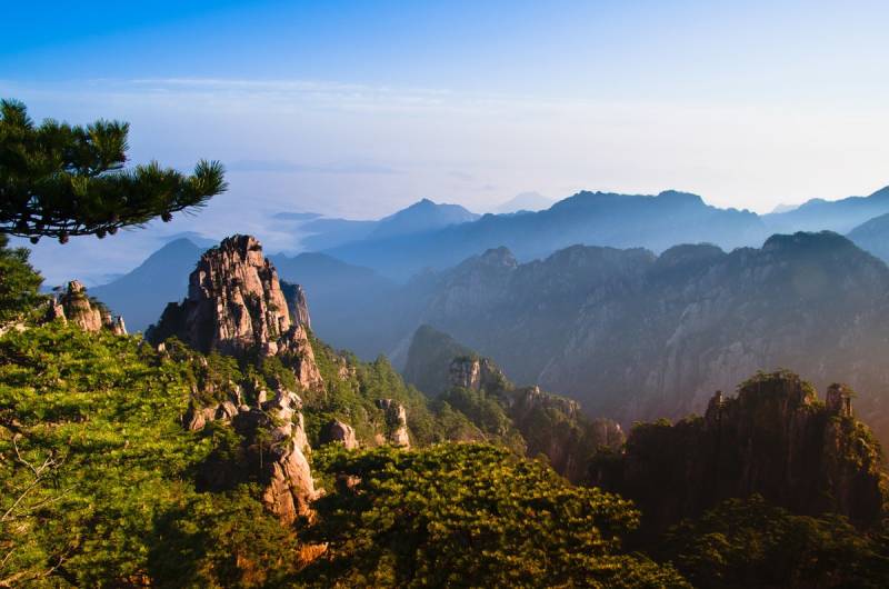 Papermoon Fototapete »Berg Huangshan« von Papermoon