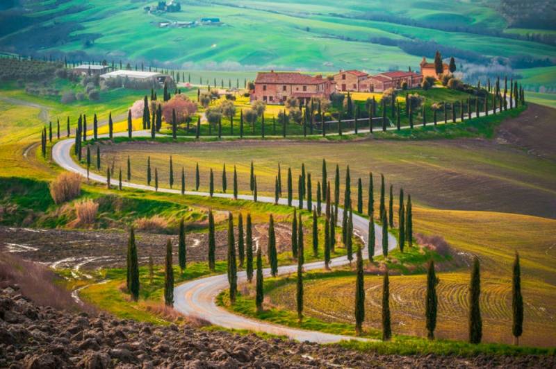 Papermoon Fototapete »Fields in Tuscany« von Papermoon