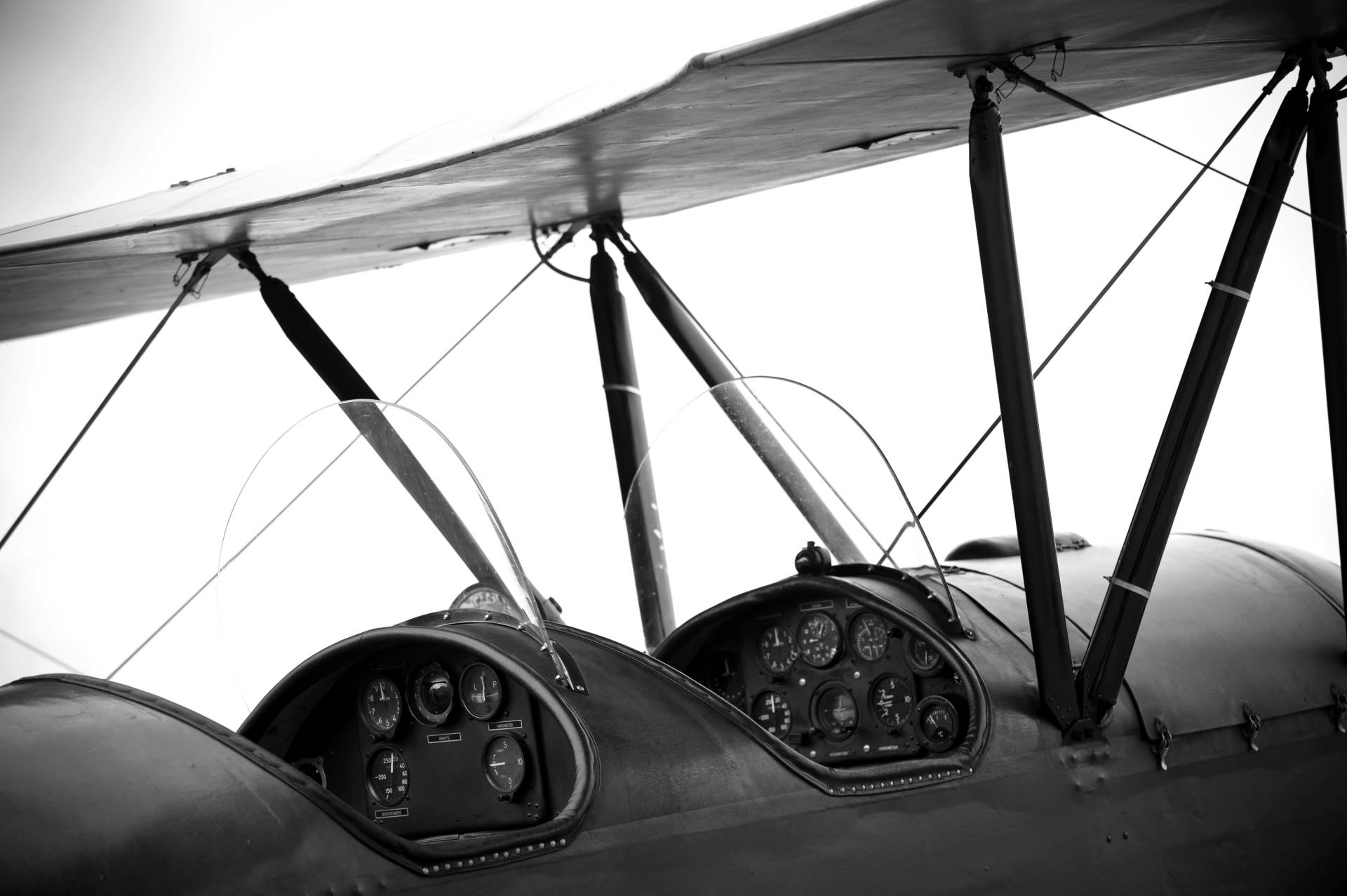 Papermoon Fototapete »Flugzeug Schwarz & Weiss« von Papermoon