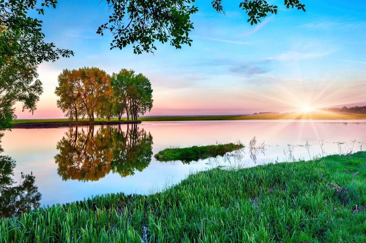 Papermoon Fototapete »Fluss in Landschaft« von Papermoon