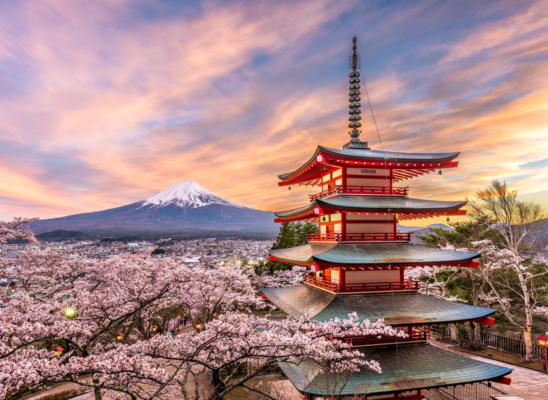 Papermoon Fototapete »Fujiyoshida Chureito Pagoda Japan« von Papermoon