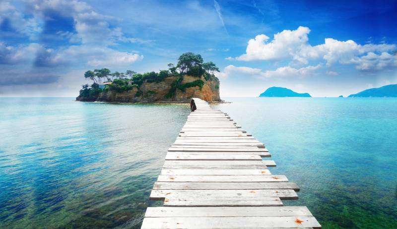 Papermoon Fototapete »HOLZ-BRÜCKE-AGIOS SOSTIS INSEL PIER STEG MEER SEE WALD« von Papermoon