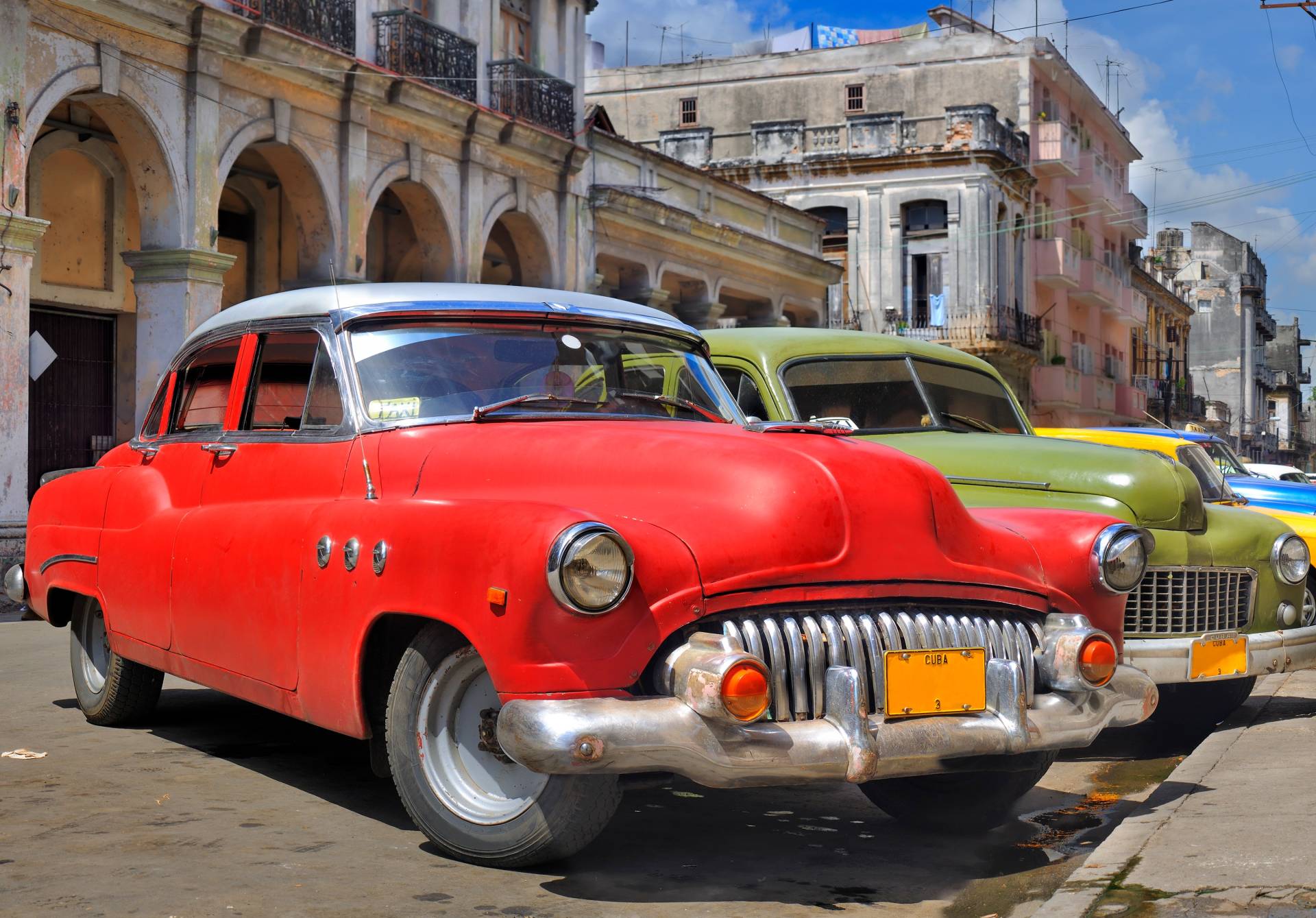 Papermoon Fototapete »Havana Oldtimers« von Papermoon