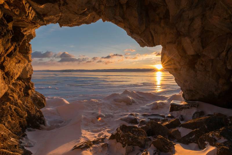 Papermoon Fototapete »Höhle am Meer« von Papermoon