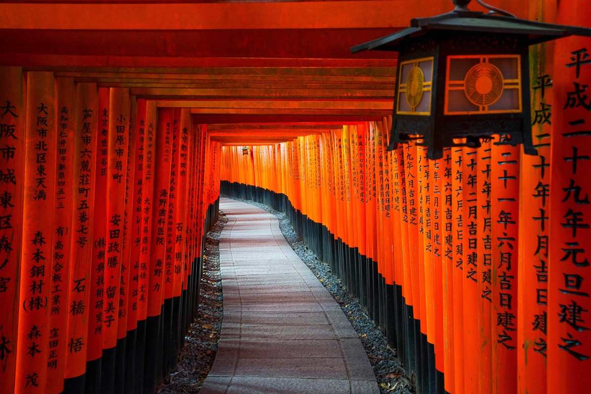 Papermoon Fototapete »KYOTO TEMPEL-JAPAN BAMBUS ALLEE BUDDHA WANDTAPETE DEKO« von Papermoon