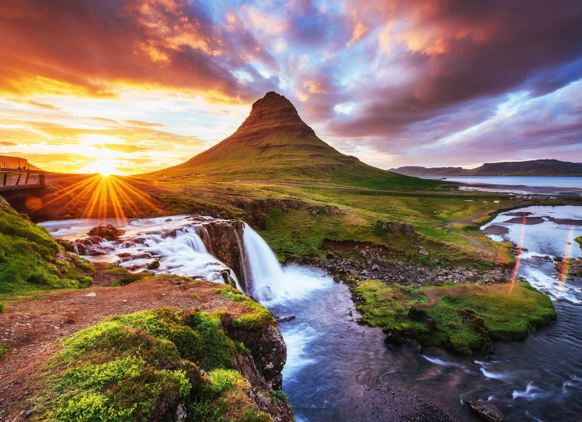 Papermoon Fototapete »Kirkjufel Waterfalls Iceland« von Papermoon