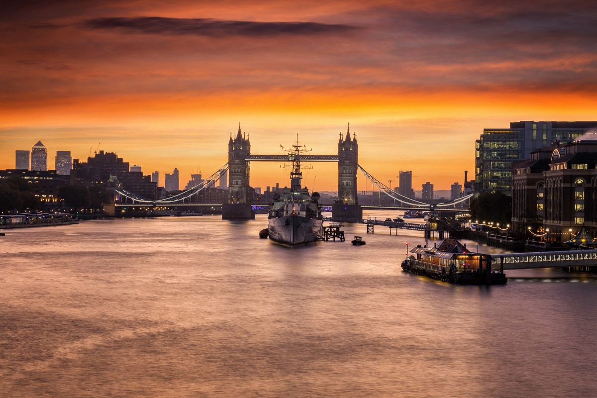 Papermoon Fototapete »London Fluss« von Papermoon