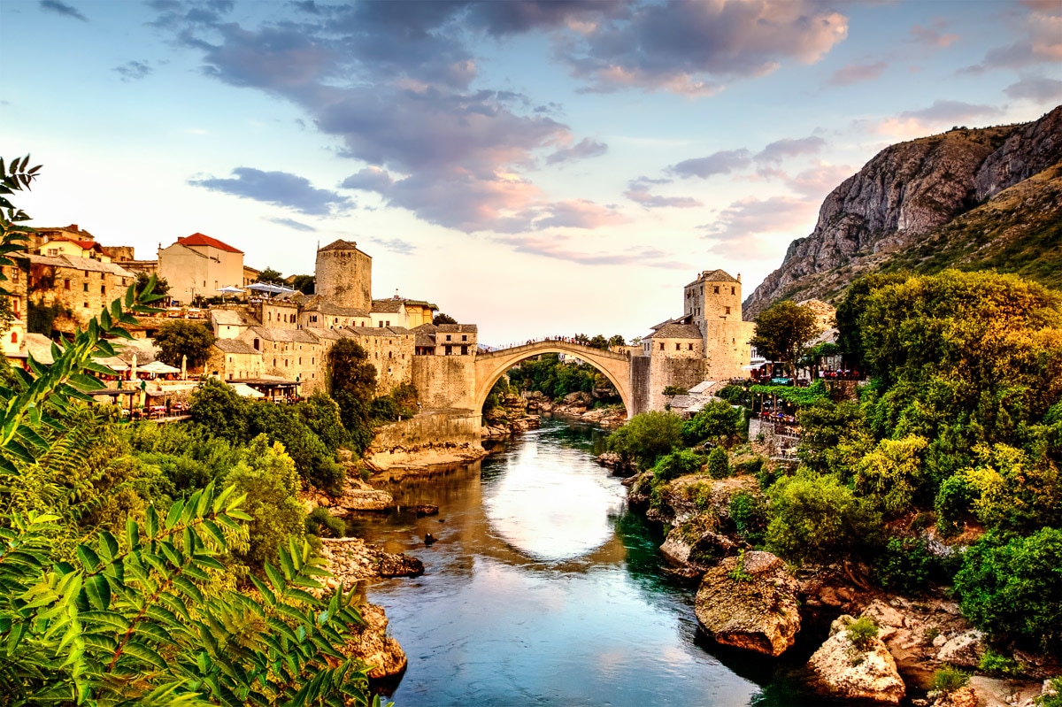 Papermoon Fototapete »Mostar Alte Brücke« von Papermoon