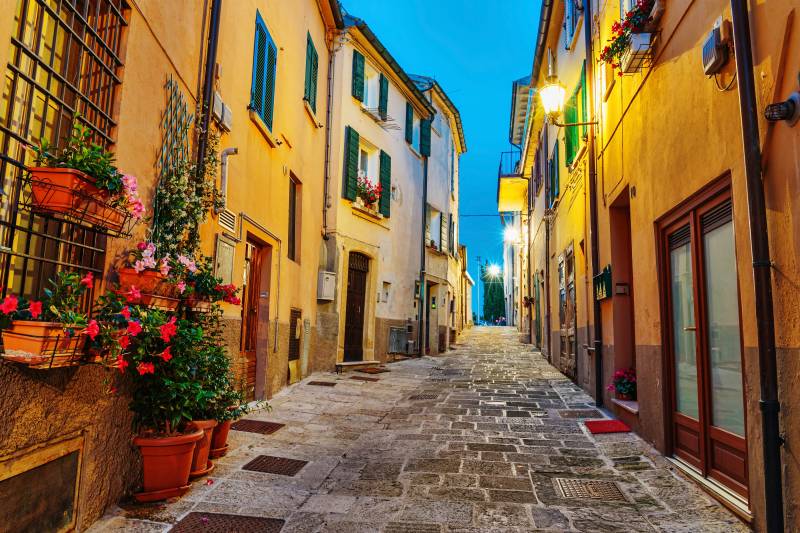 Papermoon Fototapete »Old Town in Italy« von Papermoon