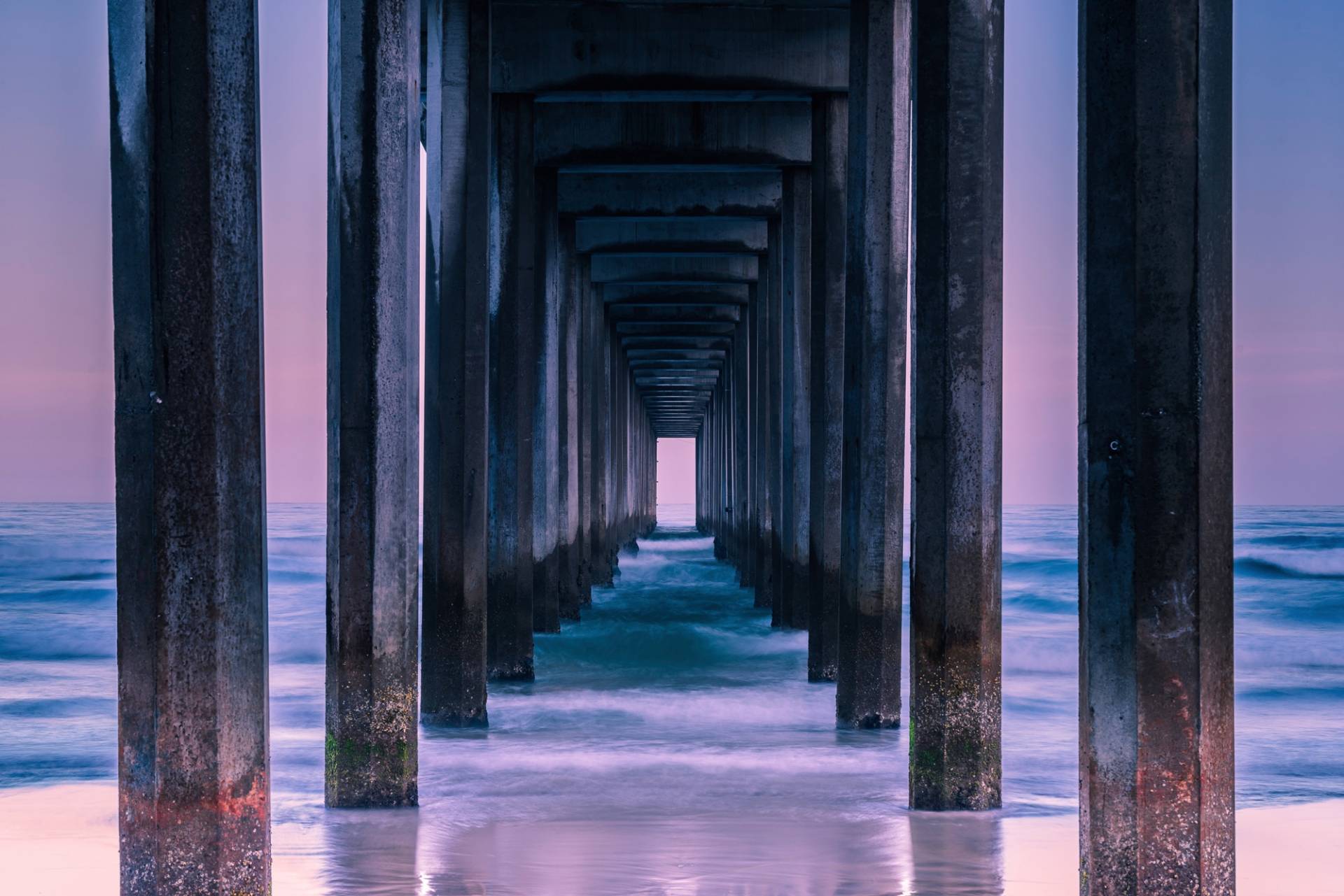 Papermoon Fototapete »Photo-Art ANDREAS AGAZZI, SÄULEN ZUM MEER« von Papermoon