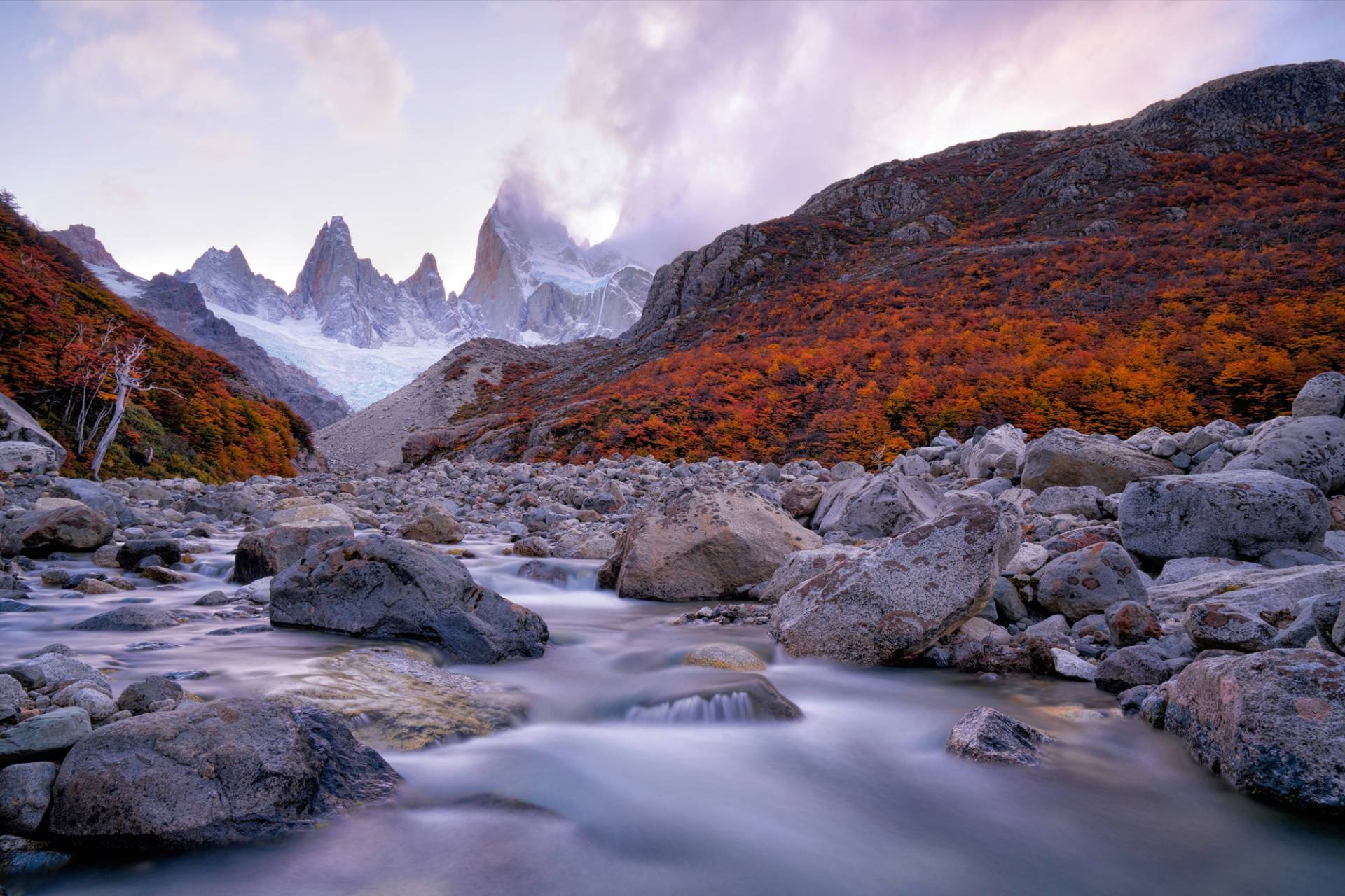 Papermoon Fototapete »Photo-Art JOHN FAN, FITZ ROY UNTER DER TWILIGHT« von Papermoon