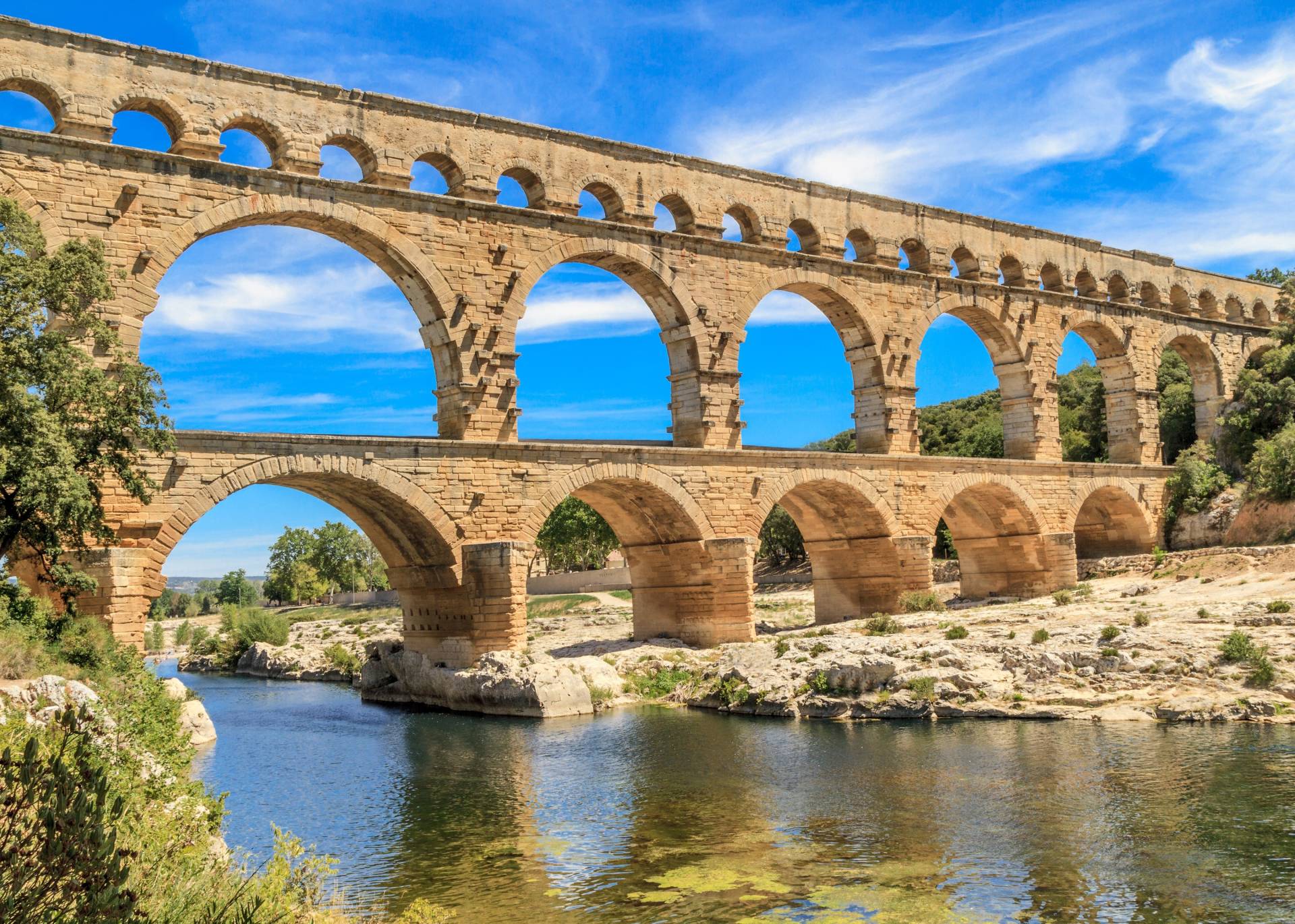 Papermoon Fototapete »Pont du Gard Aqueduct« von Papermoon