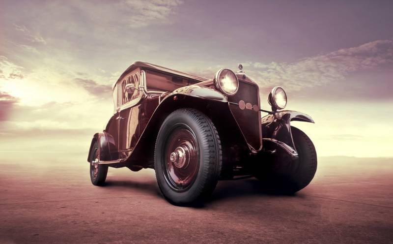 Papermoon Fototapete »Posing Oldtimer« von Papermoon