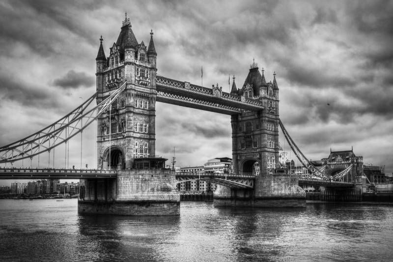 Papermoon Fototapete »Retro Tower Bridge« von Papermoon