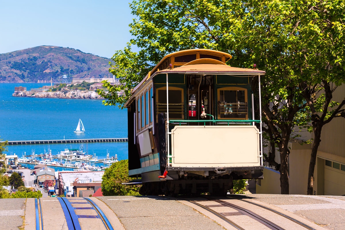 Papermoon Fototapete »Seilbahn San Francisco« von Papermoon