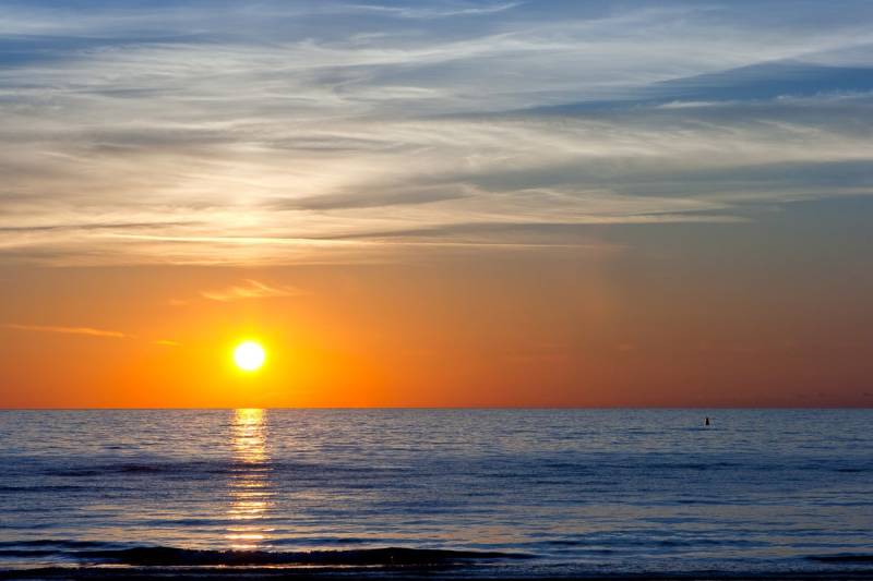 Papermoon Fototapete »Sonnenuntergang an der Ostsee« von Papermoon