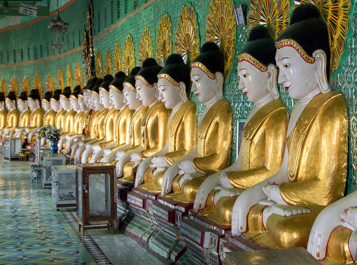 Papermoon Fototapete »U Min Thonze Buddhas« von Papermoon