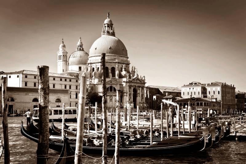 Papermoon Fototapete »Venedig Sepia« von Papermoon