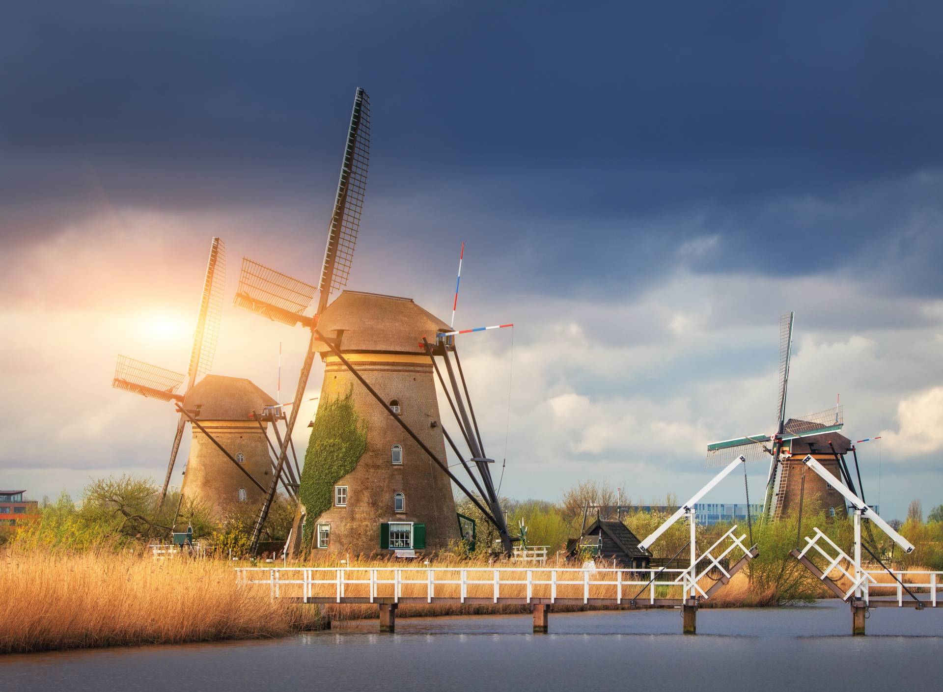 Papermoon Fototapete »Windmills Kinderdijk Sunset« von Papermoon