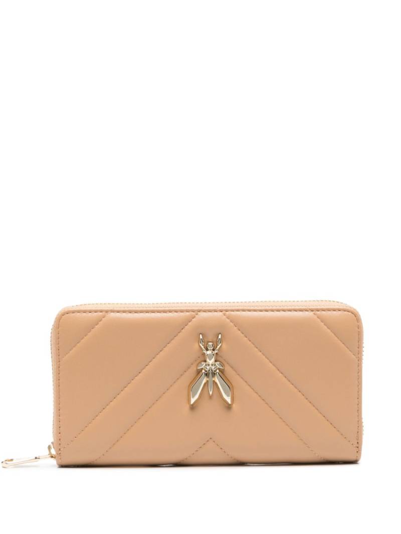 Patrizia Pepe logo-plaque leather wallet - Neutrals von Patrizia Pepe