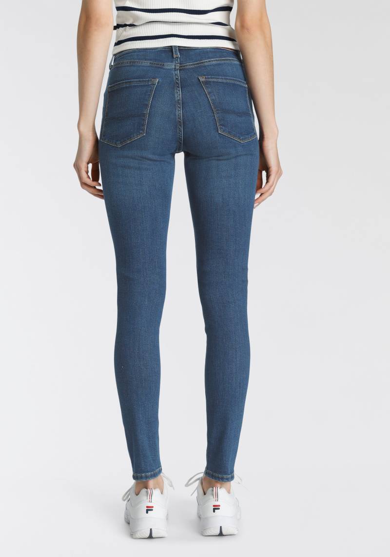 Pepe Jeans Röhrenjeans »REGENT«, in Skinny Passform mit hohem Bund aus seidig bequemem Stretch Denim von Pepe Jeans