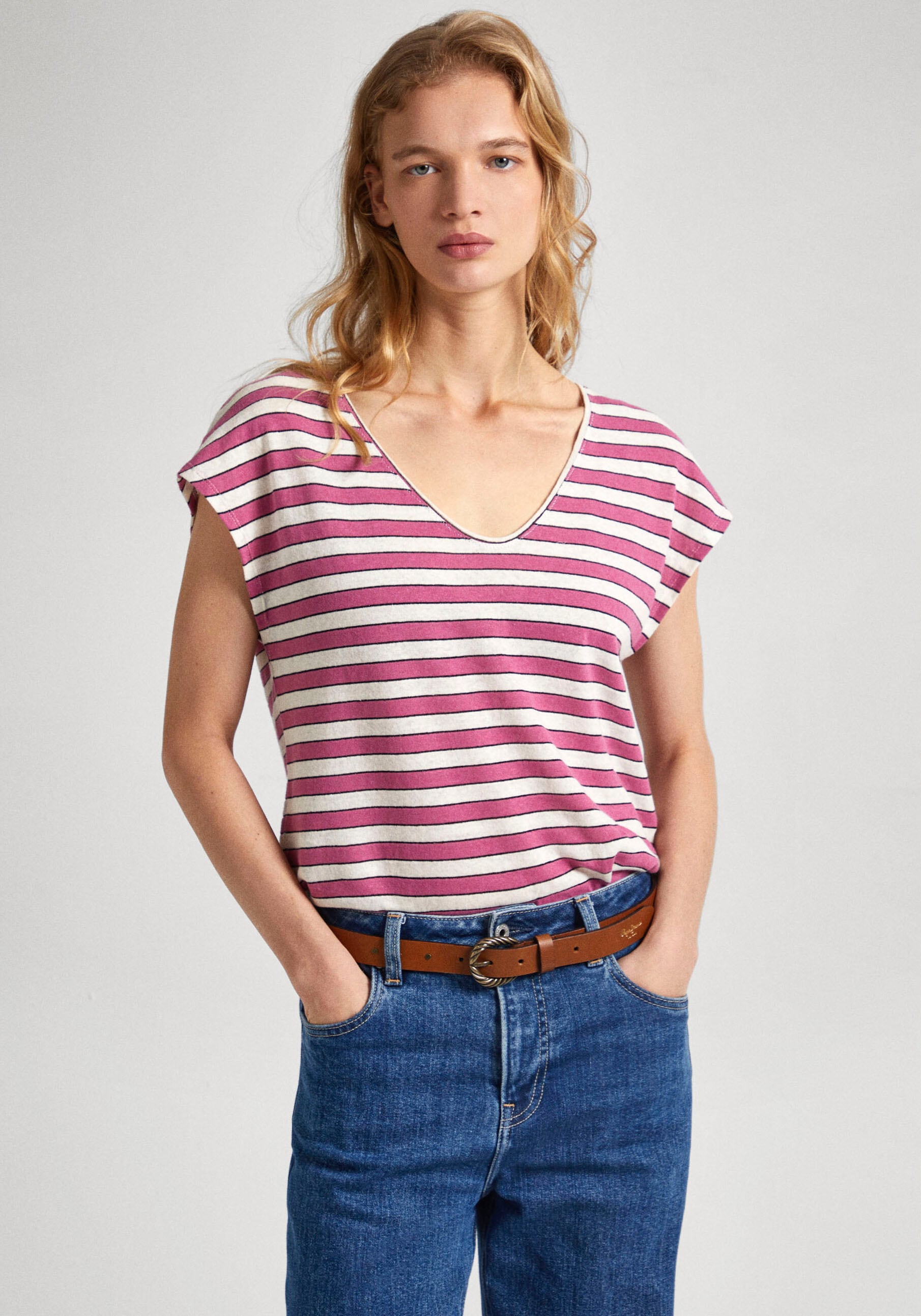 Pepe Jeans T-Shirt »T-Shirts KHLOE« Pepe Jeans T-Shirt »T-Shirts KHLOE« von Pepe Jeans