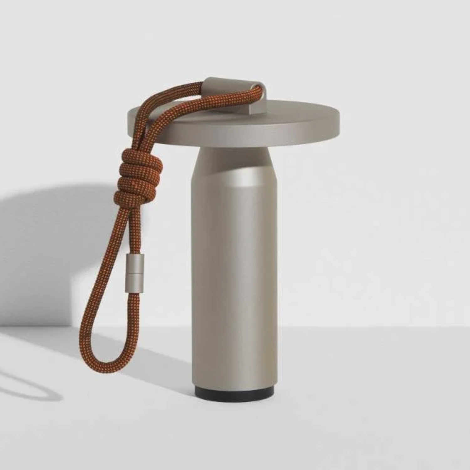 Quasar Portable Lamp LED Akku-Tischleuchte, Farbe grey Quasar Portable Lamp LED Akku-Tischleuchte, Farbe grey von Petite Friture