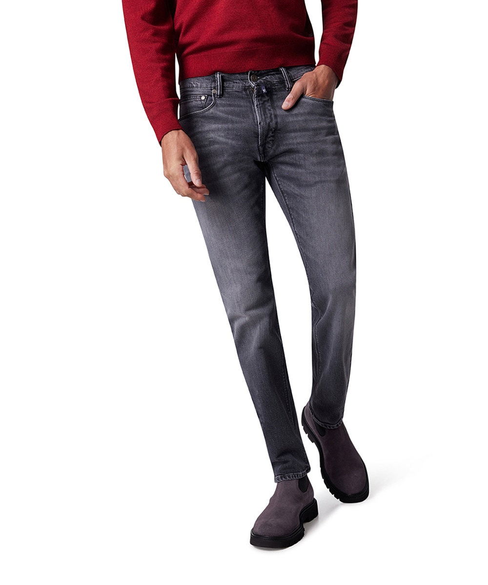 Pierre Cardin 5-Pocket-Jeans »PC-Lyon«, mit leichten Fade-Out Effekten Pierre Cardin 5-Pocket-Jeans »PC-Lyon«, mit leichten Fade-Out Effekten von Pierre Cardin