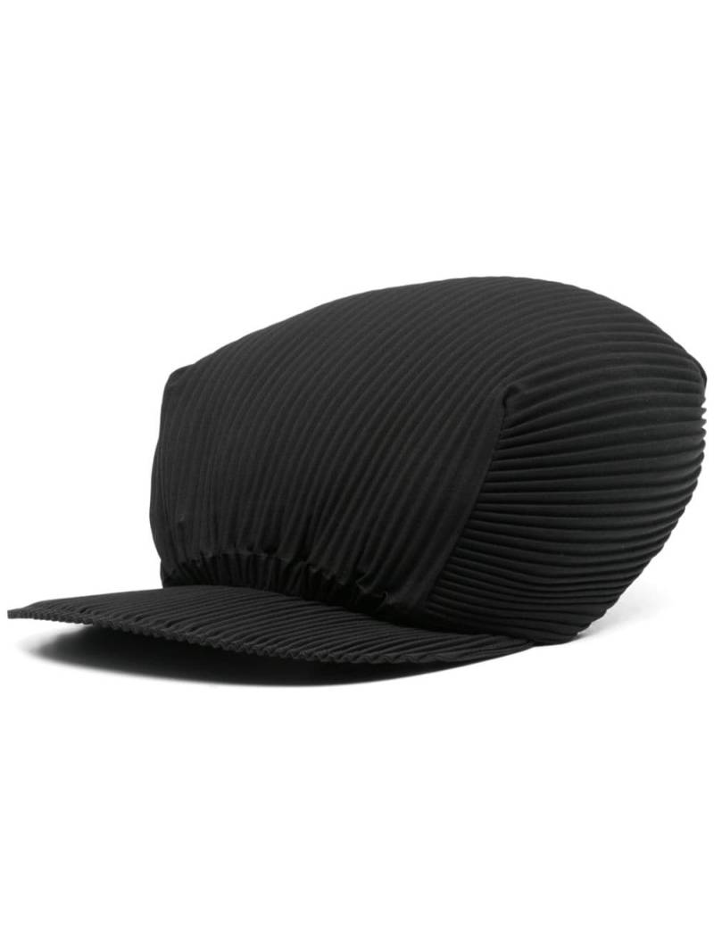 Pleats Please Issey Miyake plissé-effect cap - Black von Pleats Please Issey Miyake